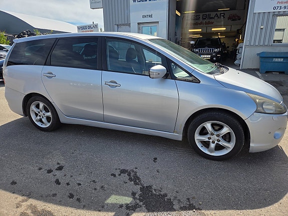 Mitsubishi Grandis 4 of 5