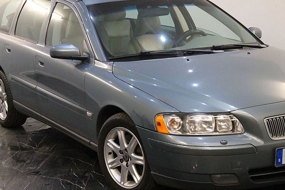 Volvo V70 8 of 9