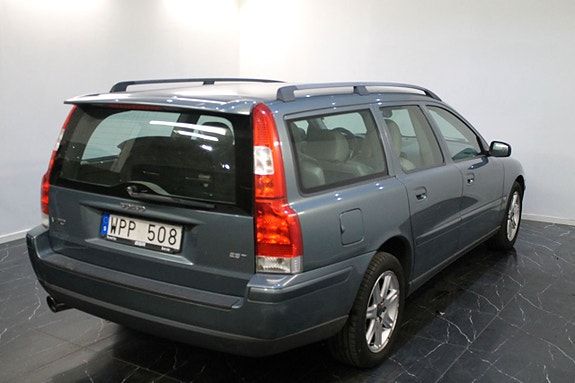Volvo V70 5 of 9
