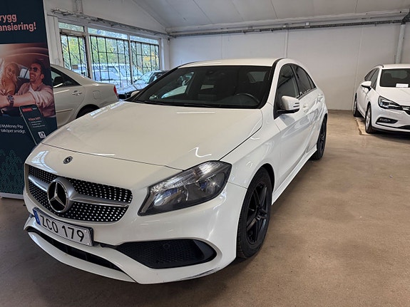 Mercedes-Benz A180 3 of 5