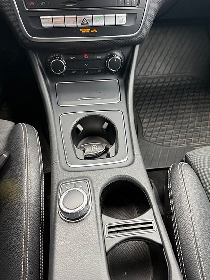 Mercedes-Benz A180 8 of 13