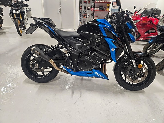 Suzuki GSX-S750
