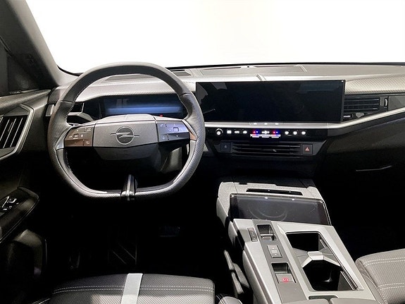 Opel Grandland 2 of 5