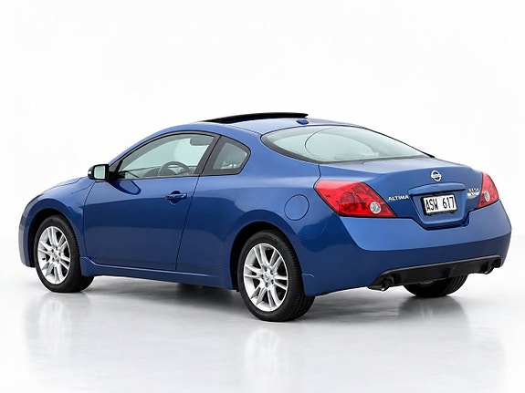 Nissan Altima 7 of 17
