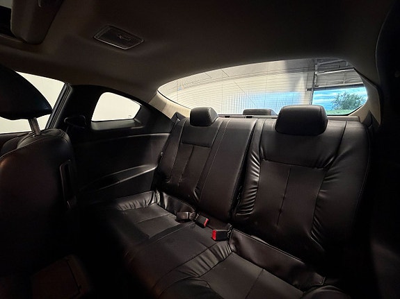 Nissan Altima 10 of 17