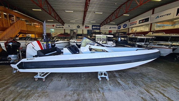 IRON 647 Mercury Racing 150 EXLPT V6 2026