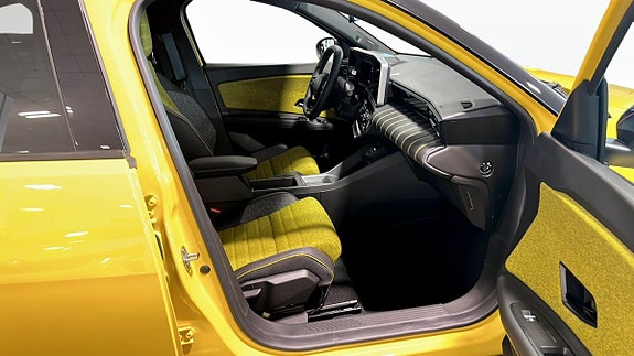 Renault 5 E-Tech 3 of 11