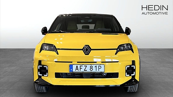 Renault 5 E-Tech 8 of 11
