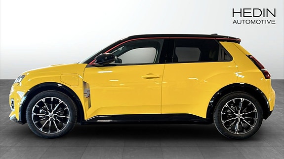 Renault 5 E-Tech 6 of 11