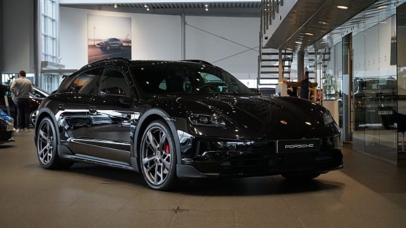 Porsche Taycan Cross Turismo