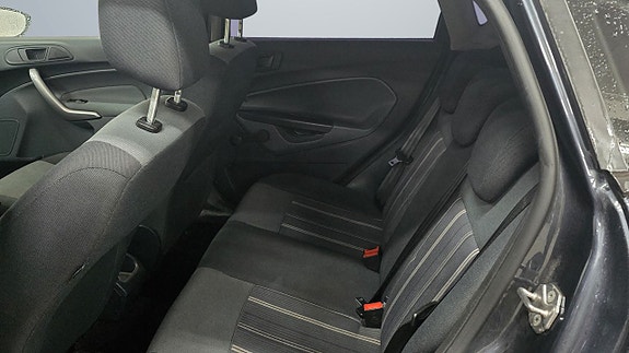 Ford Fiesta 6 of 7