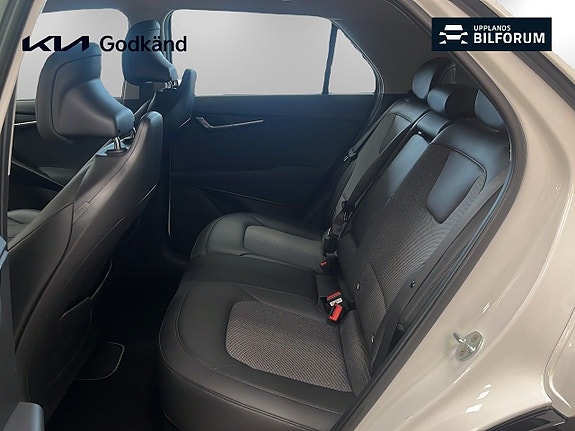 Kia Niro 9 of 15