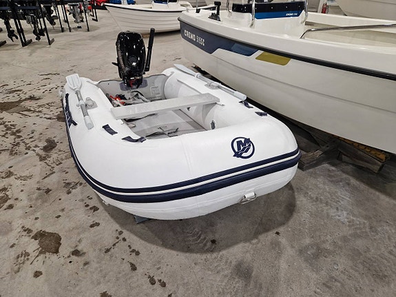 Quicksilver 250 AirDeck 3 of 3