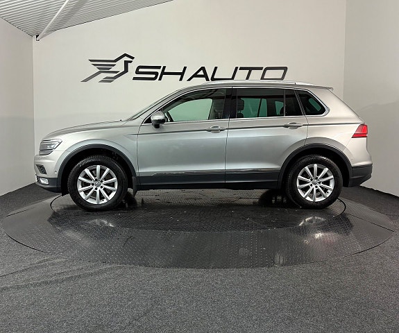 Volkswagen Tiguan 8 of 23