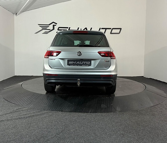 Volkswagen Tiguan 6 of 23