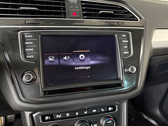 Volkswagen Tiguan 17 of 23