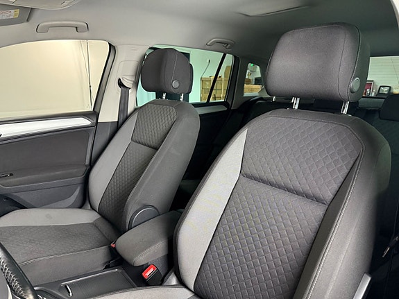 Volkswagen Tiguan 10 of 23