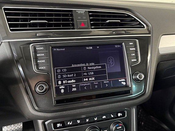 Volkswagen Tiguan 14 of 23