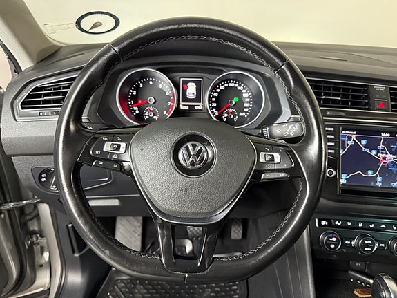 Volkswagen Tiguan 11 of 23