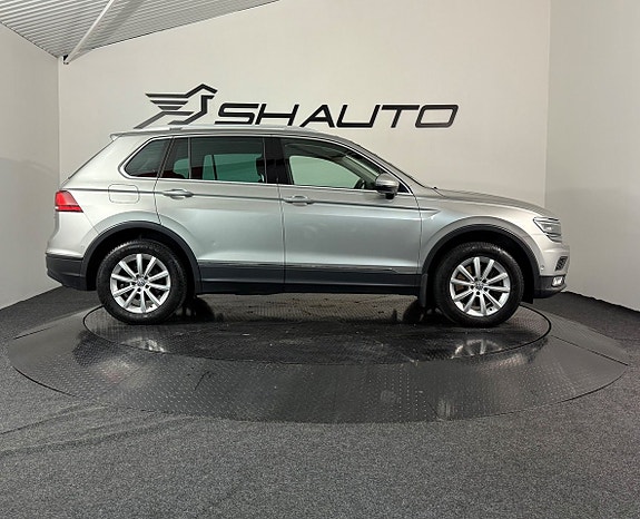 Volkswagen Tiguan 4 of 23