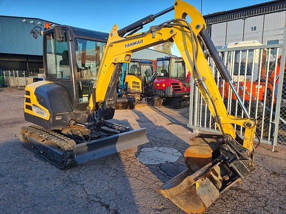 MINIGRÄVARE YANMAR SV 26 inkl. SNABBFÄSTE & 3st SKOPOR 4 of 9