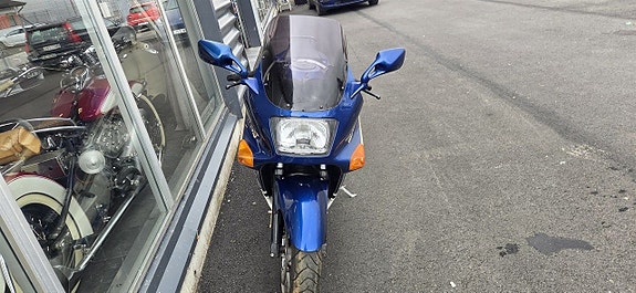 Kawasaki ZX-10 B 8 of 10