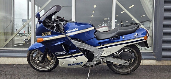 Kawasaki ZX-10 B 4 of 10