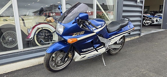 Kawasaki ZX-10 B 5 of 10