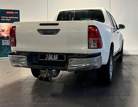 Toyota HiLux 5 of 17