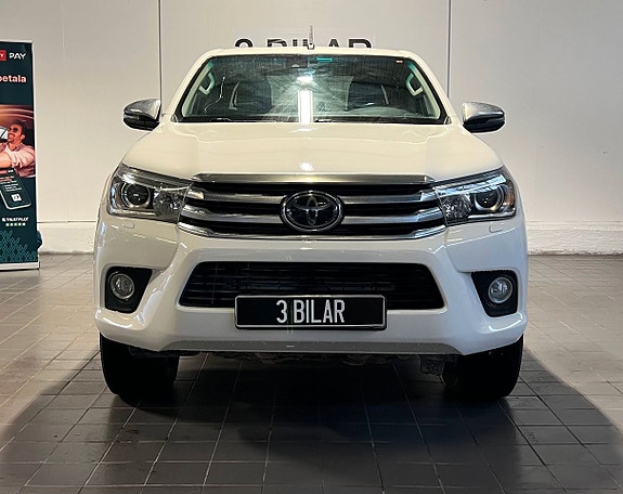 Toyota HiLux 3 of 17