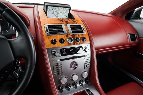 Aston Martin DB9 16 of 23