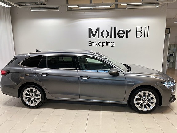 Skoda Superb 2 of 5