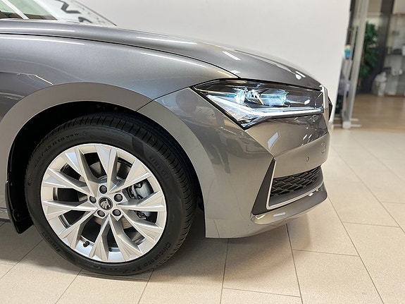 Skoda Superb 8 of 24