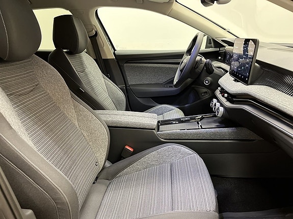 Skoda Superb 9 of 24