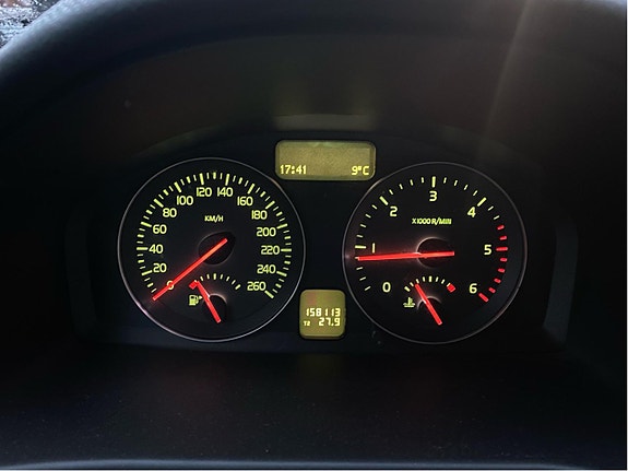 Volvo V50 4 of 5