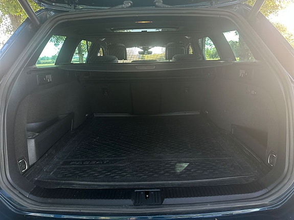 Volkswagen Passat Alltrack 26 of 30