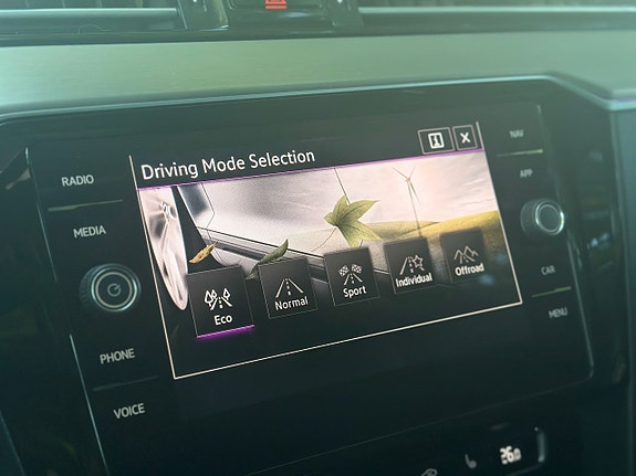 Volkswagen Passat Alltrack 19 of 30