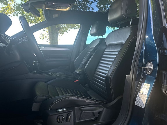 Volkswagen Passat Alltrack 22 of 30