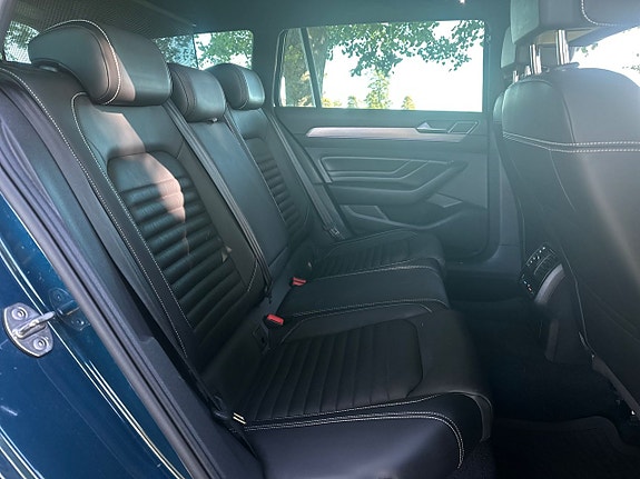 Volkswagen Passat Alltrack 21 of 30