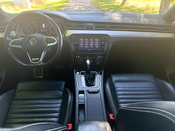 Volkswagen Passat Alltrack 11 of 30