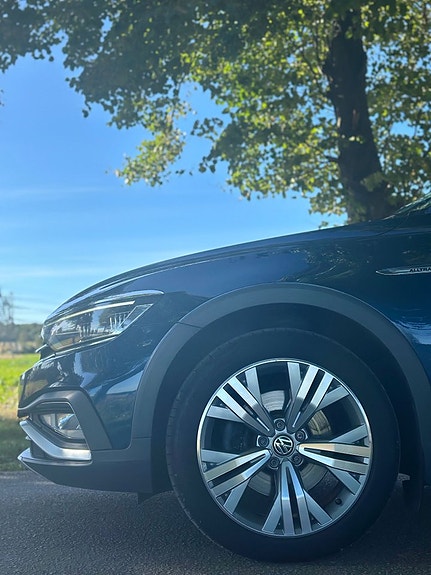 Volkswagen Passat Alltrack 16 of 30