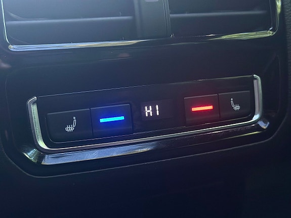 Volkswagen Passat Alltrack 15 of 30