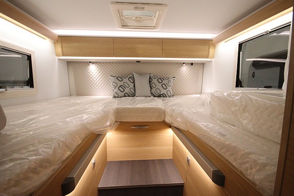 Adria Coral 60Y Edition 670 DL - Fiat HD 35L (140 hk) 18 of 22