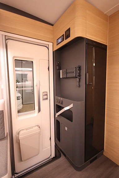 Adria Coral 60Y Edition 670 DL - Fiat HD 35L (140 hk) 17 of 22