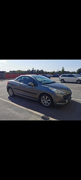 Peugeot 207 CC 2 of 5