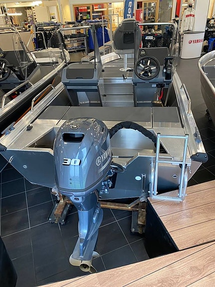 Buster S2 ink Yamaha F30 Kampanj!