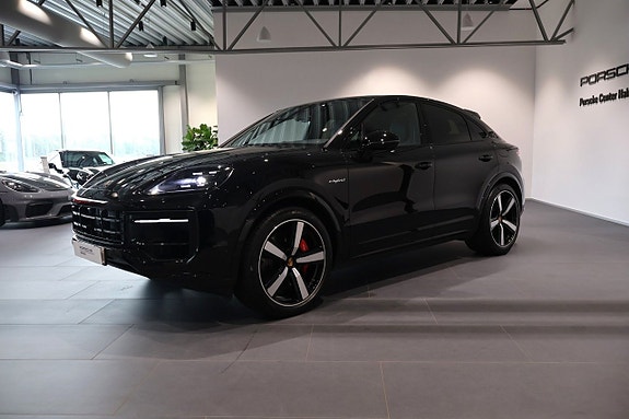 Porsche Cayenne 4 of 5