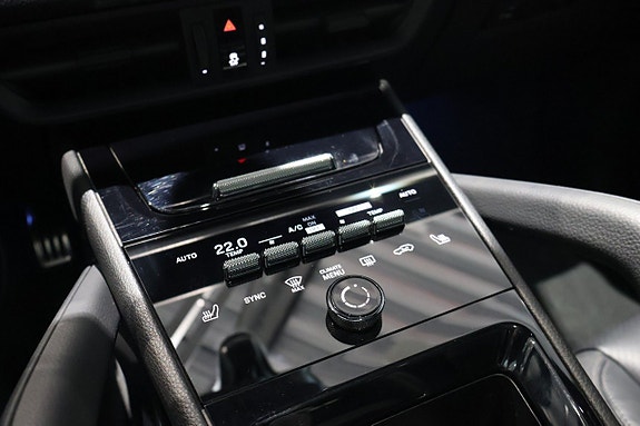 Porsche Cayenne 23 of 24