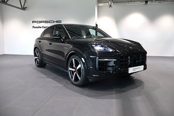 Porsche Cayenne 3 of 5