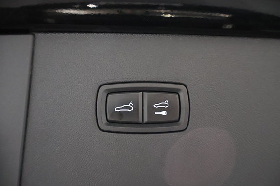 Porsche Cayenne 13 of 24